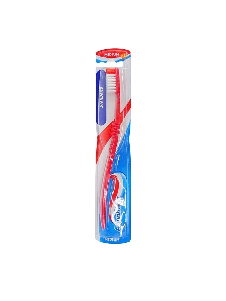 Зубная щетка Aquafresh Standard средняя